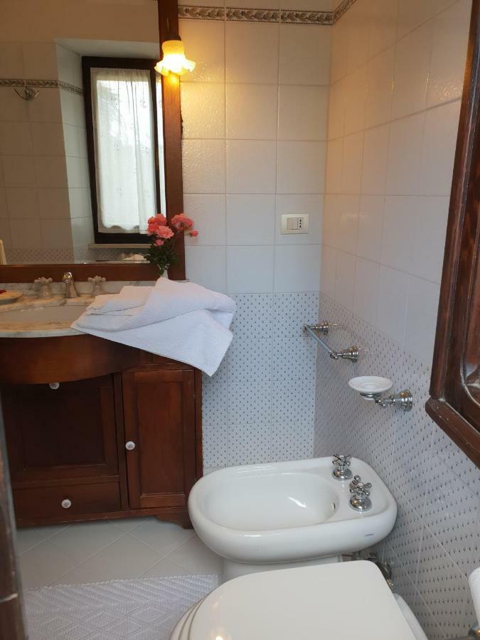 "La Grancia" Country House Vendégház Treia Kültér fotó